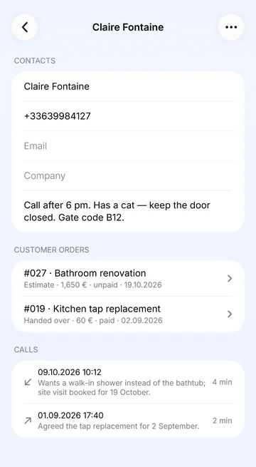 A customer card: contacts, a note for the agents, orders and calls